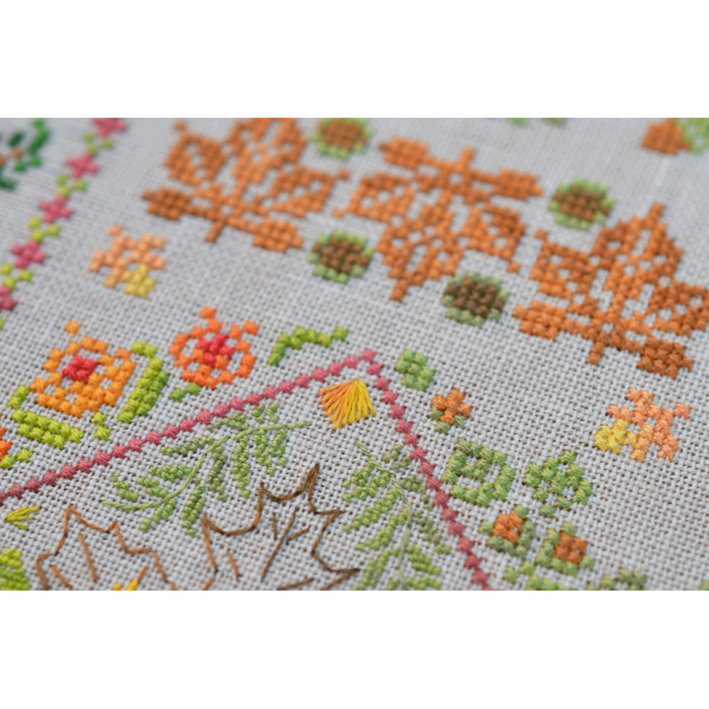 Counted Cross Stitch Autumn Symphony sampler Tela-Artis X-020, Evenweave Fabric, hand-dyed DMC