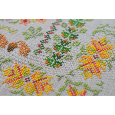 Counted Cross Stitch Autumn Symphony sampler Tela-Artis X-020, Evenweave Fabric, hand-dyed DMC