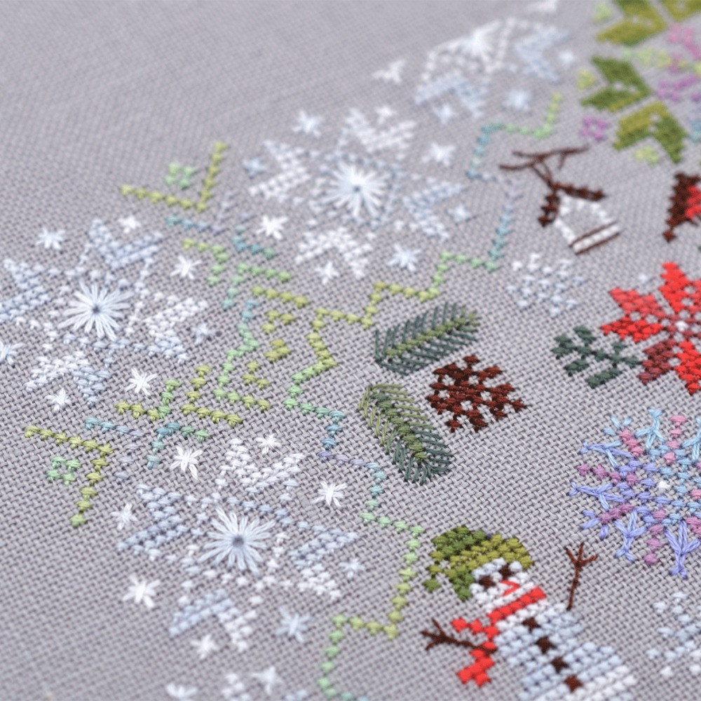 Counted Cross Stitch Winter Symphony sampler Tela-Artis X-025, Evenweave Fabric, hand-dyed DMC
