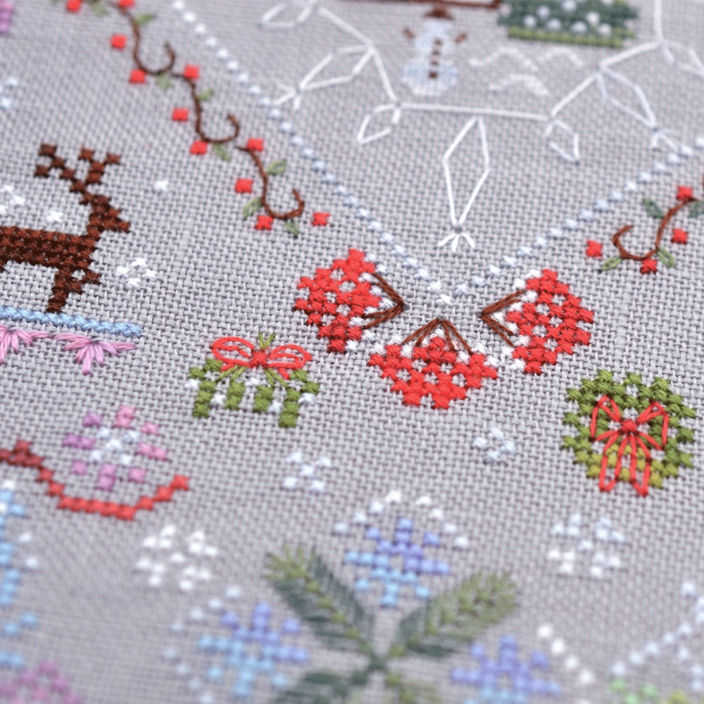 Counted Cross Stitch Winter Symphony sampler Tela-Artis X-025, Evenweave Fabric, hand-dyed DMC