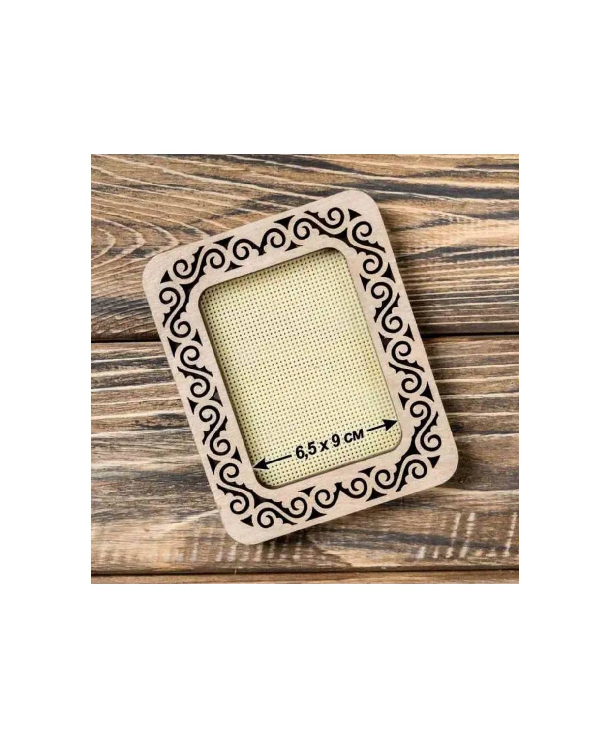 Small hoop plywood magnetic for embroidery 6x9cm, ornament, Wonderland Crafts WLMP-004